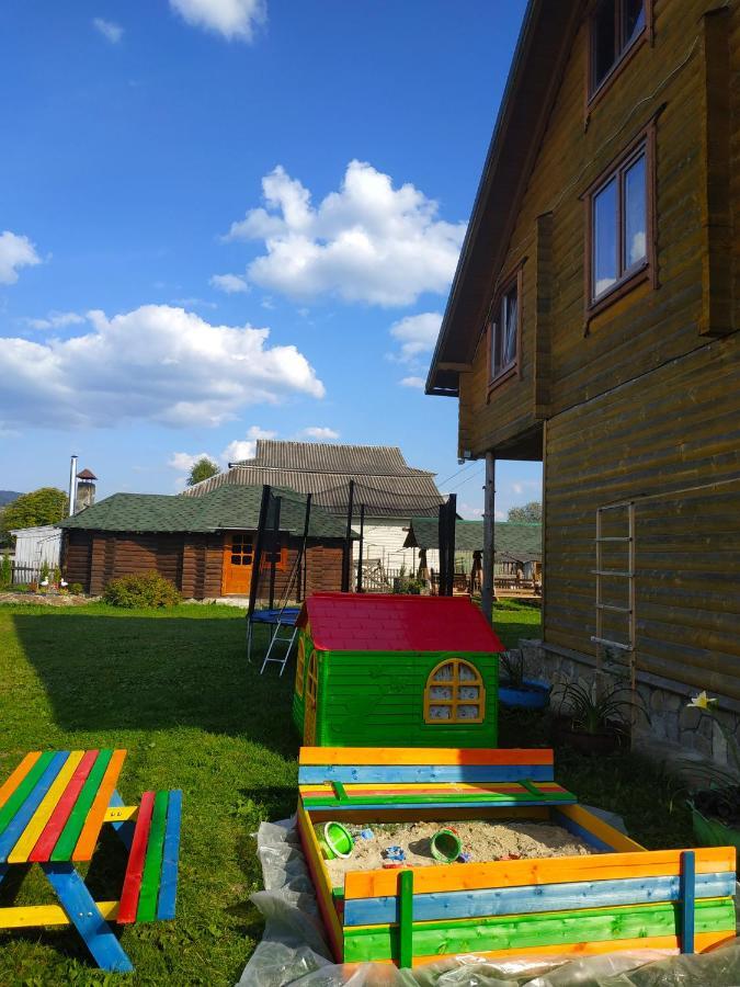 Guest house Karpatskyi Teremok *